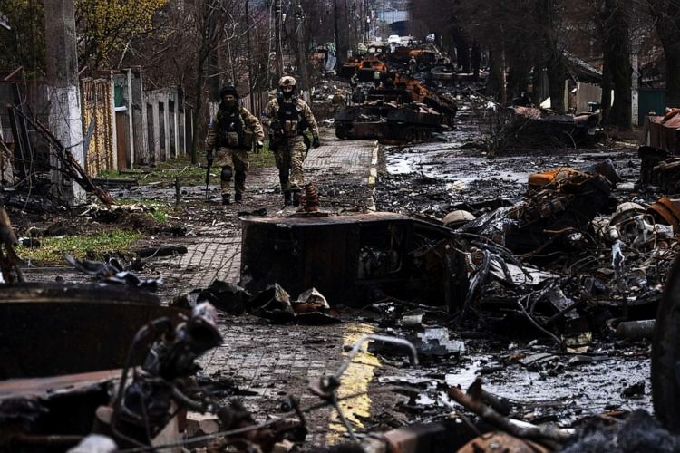 ภาพใน Bucha หลังกองทัพรัสเซียใกล้ Kyiv ถอนตัวออกแล้ว